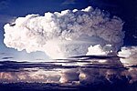 Pilzwolke der Ivy-Mike über dem Eniwetok-Atoll 1952 – die erste Wasserstoffbome (USA)